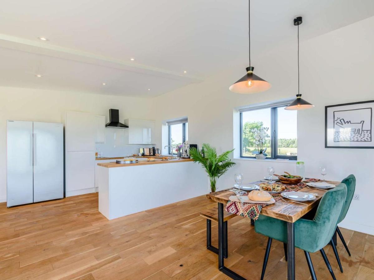 2-Bed Modern Bungalow - Outstanding Country Views Харрогейт Экстерьер фото